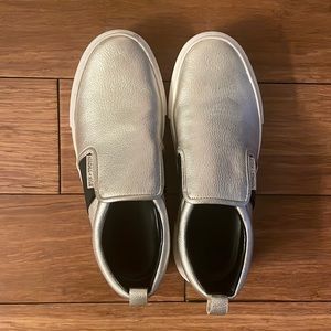 Womens size nine Kendall + Kylie shoes